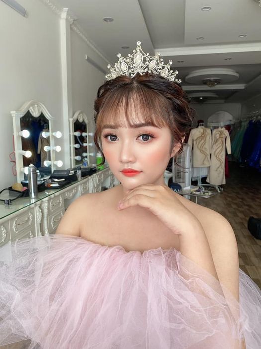 Hình ảnh cô dâu được make-up tại Linh Trang Bridal