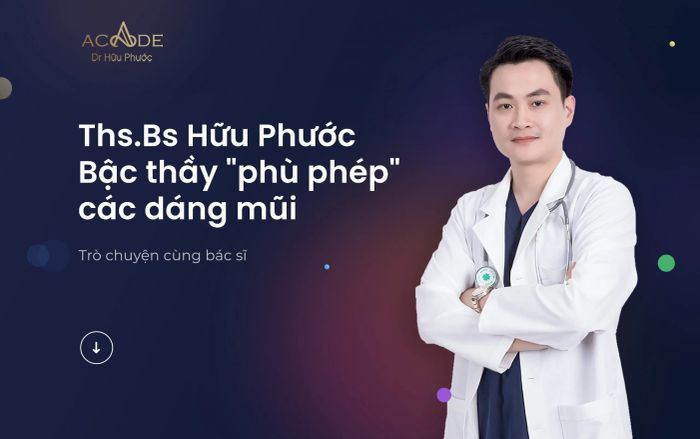 Hình ảnh TS.BS Hữu Phước trong phòng phẫu thuật