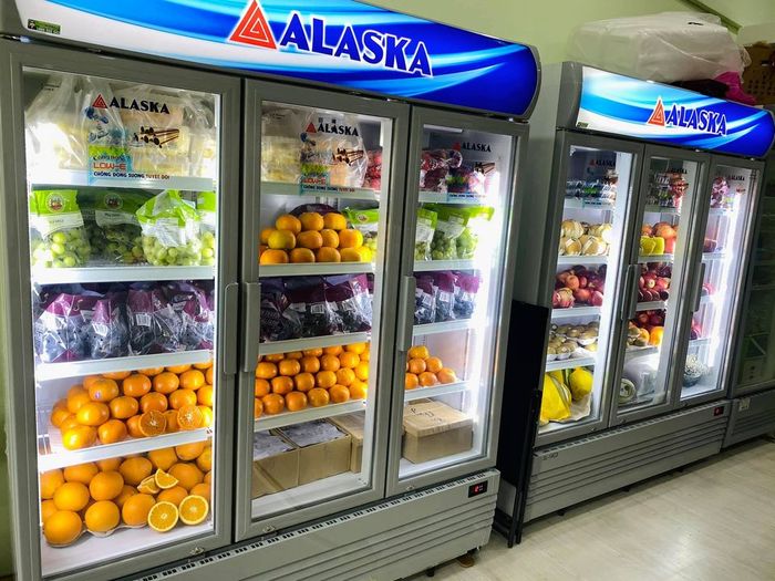 Không gian xanh mát với hoa tươi và trái cây tại Nga Nga