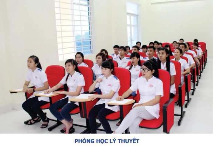 Phòng thực hành y khoa tiêu chuẩn tại Cao đẳng Lê Quý Đôn