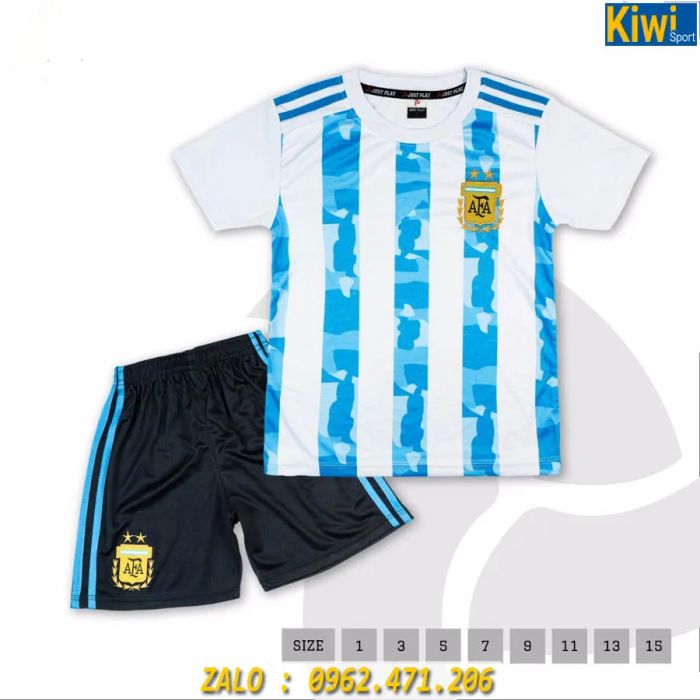 Không gian trưng bày ấn tượng tại KiwiSport.vn