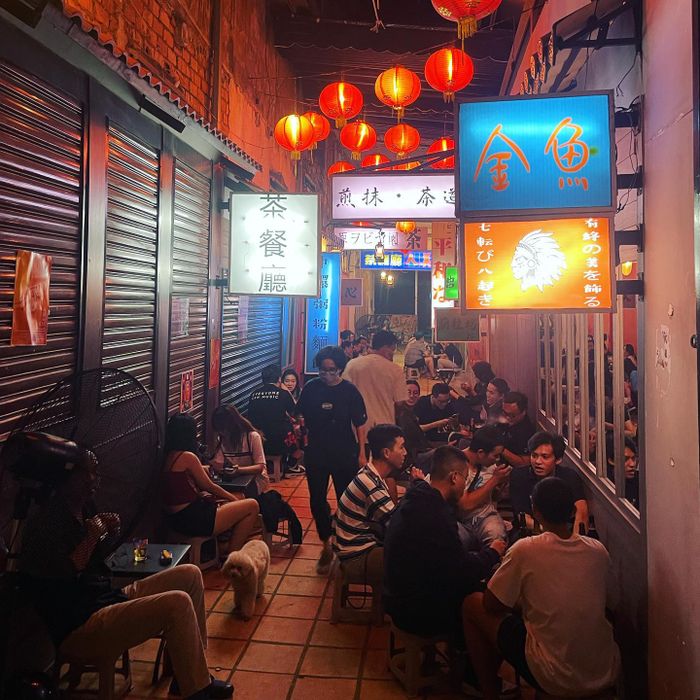 Góc sống ảo độc đáo với đèn neon tại San Wu San