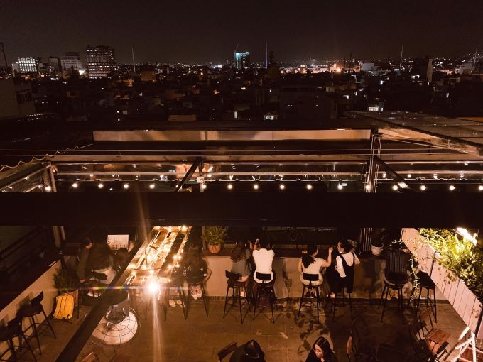 Không gian xanh mát với view Landmark 81 tại Trăng Non Rooftop