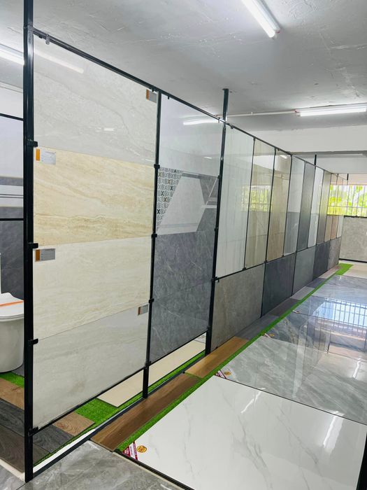 Bộ sưu tập gạch ốp lát đa dạng tại Showroom Trang Trí Nội Thất Thành Đạt