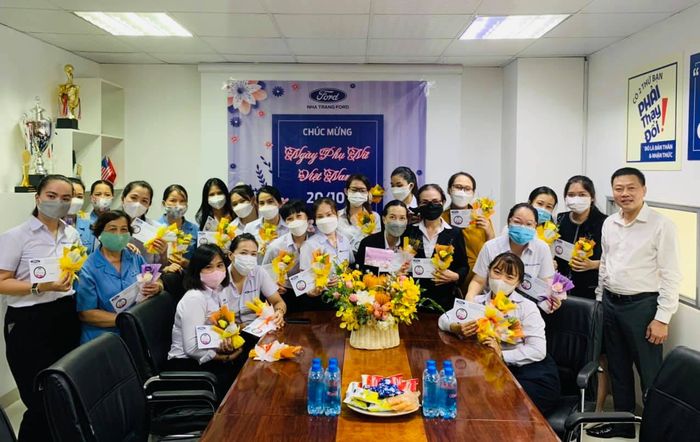 Góc nhìn ấn tượng về showroom Ford Nha Trang