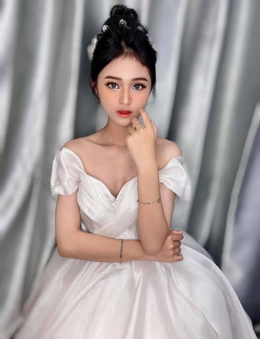 Tác phẩm nghệ thuật từ Thuỳ Ng Studio (Ảnh 1)