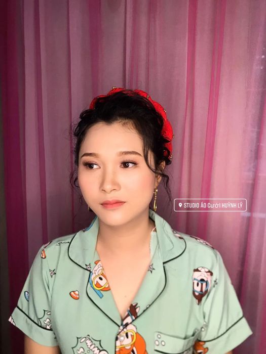 Khoảnh khắc tỏa sáng cùng phong cách trang điểm đẳng cấp từ Studio Áo Cưới Huỳnh Lý - Ảnh 3