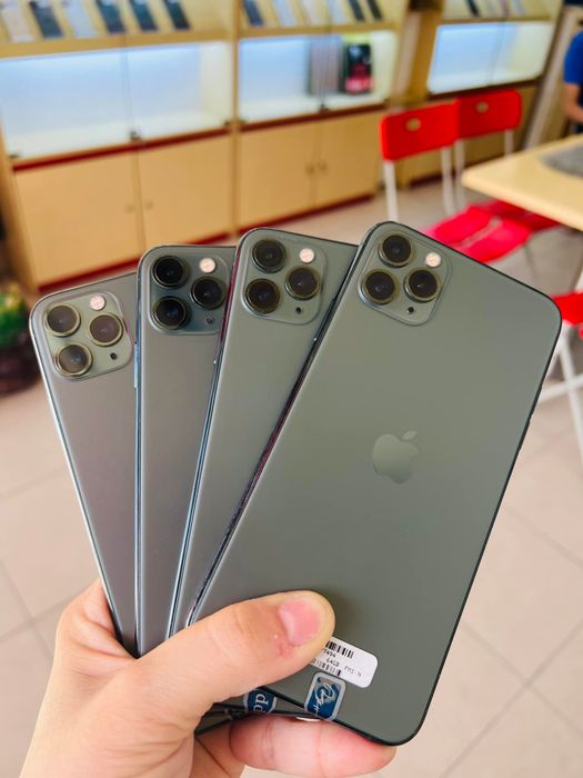 Góc trưng bày sản phẩm nổi bật tại Tuấn Tú Mobile
