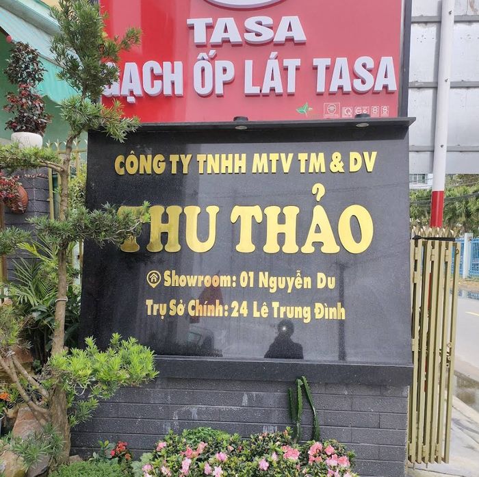 Không gian trưng bày ấn tượng tại Showroom Gạch Men Thu Thảo
