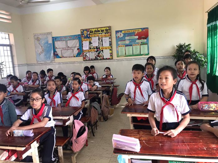 Khoảnh khắc học sinh Trường Tiểu học Xuân Trường tham gia hoạt động ngoại khóa đầy sôi động