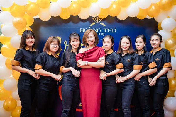 Bộ sưu tập nhẫn kim cương vĩnh cửu từ Hoàng Thứ Jewelry