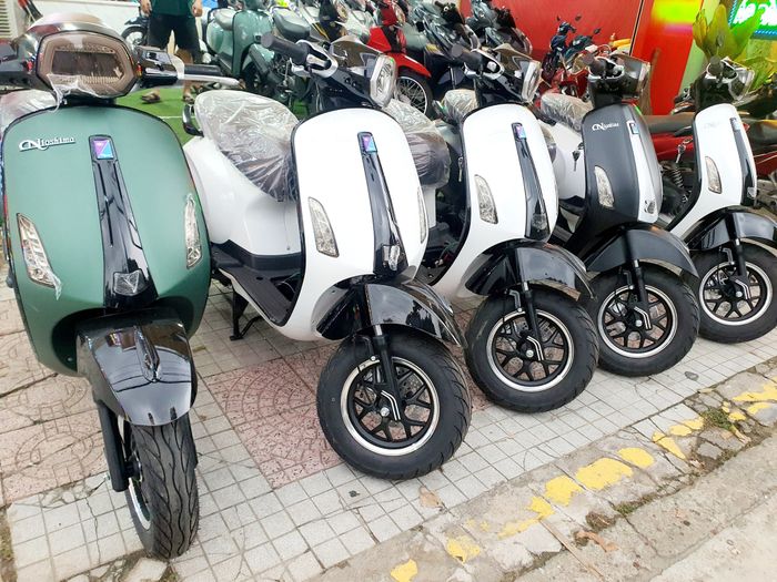 Bộ sưu tập xe đa dạng tại Xe Máy Hoàng Ân - Ảnh 3