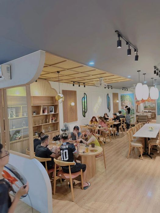 Hình ảnh chân thực về những món trà sữa đặc trưng và không gian ấm cúng tại MilkTea KIM