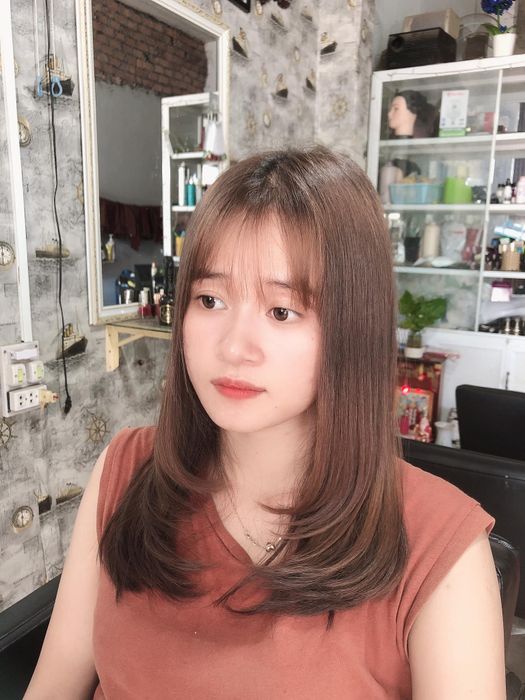 Hình ảnh ấn tượng tại Vi Henry Hair Salon - Phong cách chuyên nghiệp