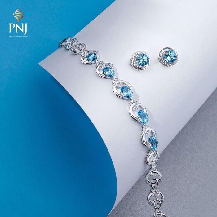 PNJ Hình Ảnh 2