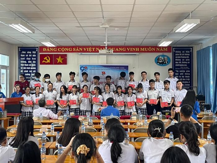 Góc nhìn chân thực về THCS Nguyễn Văn Bé qua ảnh 3