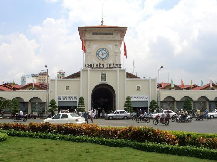 Khám phá Chợ Bến Thành qua góc nhìn nghệ thuật