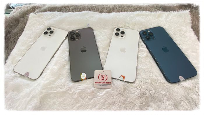 Đội ngũ tư vấn nhiệt tình tại Phương Linh Mobile