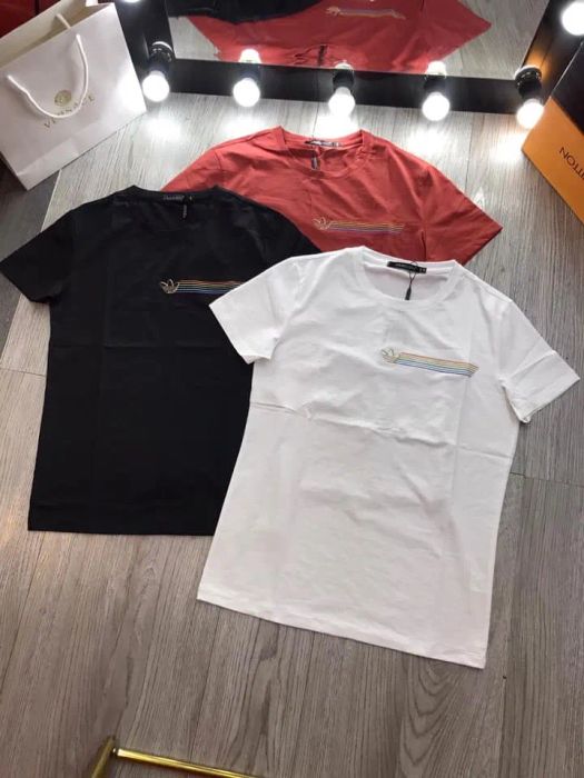 Không gian mua sắm ấn tượng tại TÂY Fashion Shop