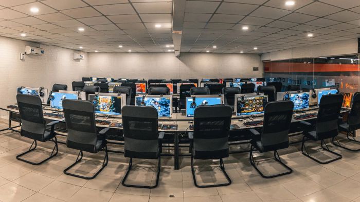 Góc chơi game đậm chất công nghệ tại Cyber Legend