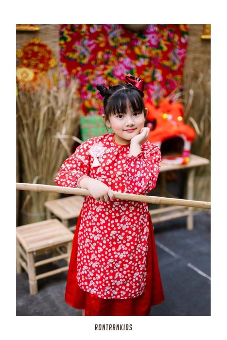 Những ánh mắt trẻ thơ được Rontran.Kids chắp cánh