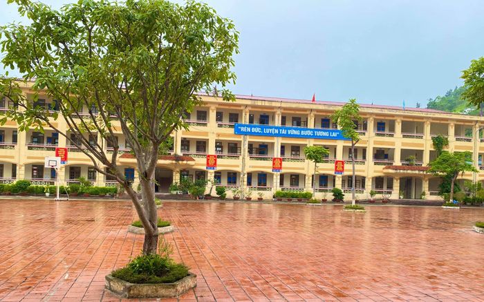 Hình ảnh tỏa sáng của Trường THPT Hoàng Văn Thụ