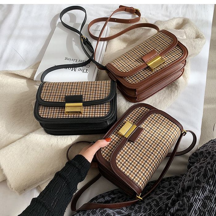 Không gian trưng bày ấn tượng tại Tana Bag