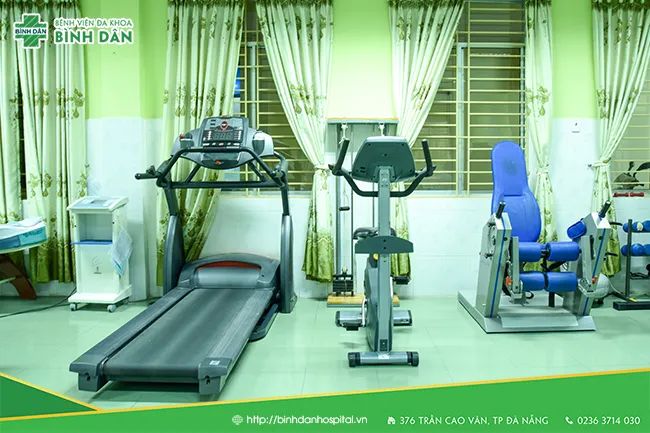 Hình ảnh đội ngũ chuyên gia tại Khoa Vật lý Trị liệu Bệnh viện Bình Dân