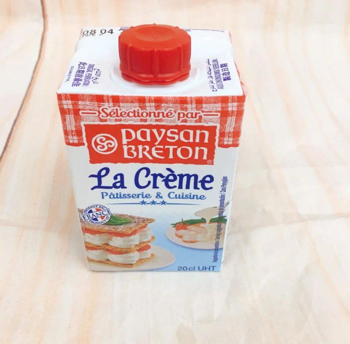 Hình ảnh kem whipping Paysan Breton cao cấp (phiên bản 2)