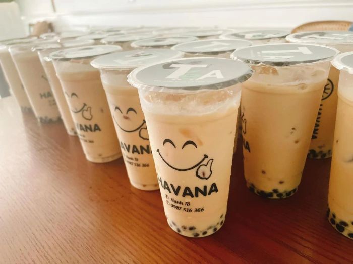 Hình ảnh thực tế về không gian sang trọng và những tác phẩm trà sữa nghệ thuật tại Havana coffee & tea