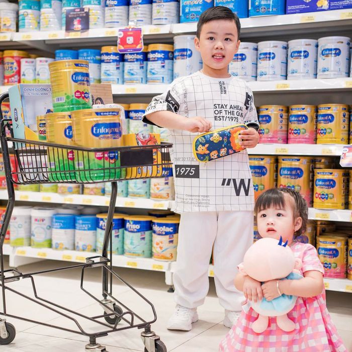 Không gian mua sắm hiện đại tại Con Cưng - nơi gửi trọn niềm tin