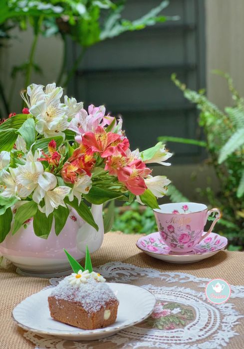 Set trà bánh cao cấp được trình bày tinh tế (Ảnh 2)