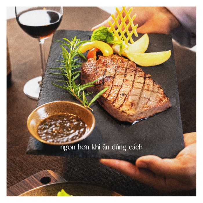 Nhà hàng Garnet - Địa điểm lý tưởng cho bữa tiệc sang trọng