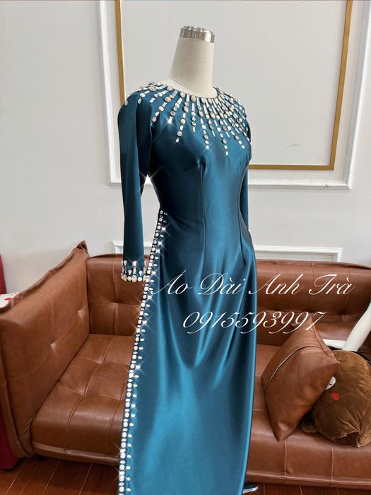 Bộ sưu tập áo dài nghệ thuật từ Áo Dài Anh Trà