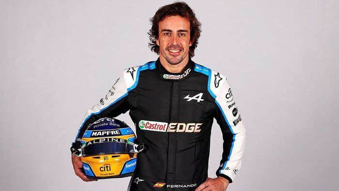Fernando Alonso không chỉ vĩ đại trên đường đua mà vĩ đại cả trong lòng người hâm mộ ảnh 1