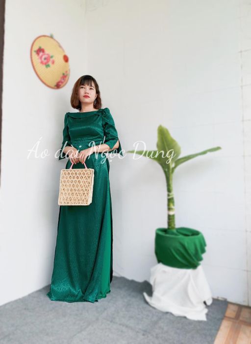 BST áo dài thêu tay tinh xảo từ Ngọc Dung