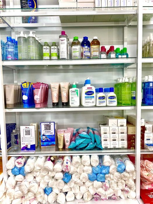 Góc trưng bày sản phẩm tại Hảo Leo Cosmetics - Ảnh 2