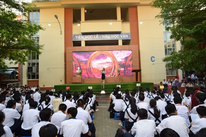 Không gian xanh mát tại THCS Lê Văn Tám qua ảnh 2