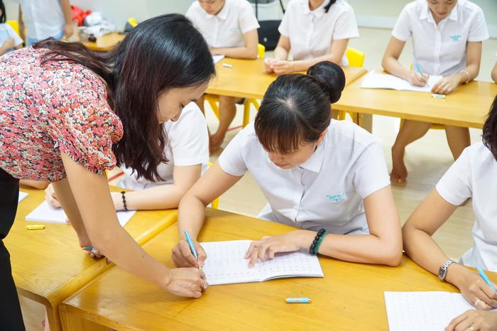 Hình ảnh của Luyện Chữ Đẹp Anh Ly