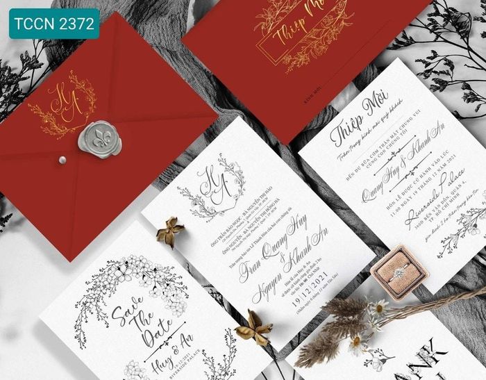 Chiêm ngưỡng bộ ảnh thứ ba của Thiệp cưới Tâm Giao - sự sáng tạo không giới hạn trong từng đường nét thiết kế