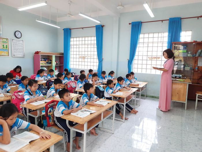 Hình ảnh hoạt động giảng dạy tại Trường Tiểu học Tân Phú C