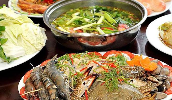 Hình ảnh không gian sang trọng tại Nhà Hàng Hòa Thắng