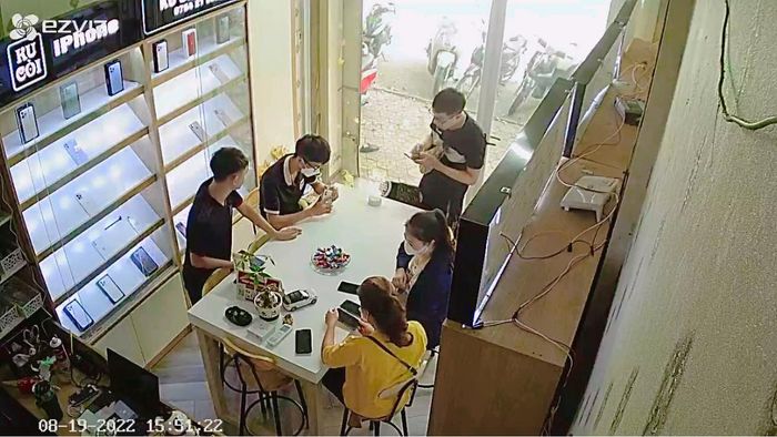 Không gian trưng bày hiện đại tại Ku Còi Store