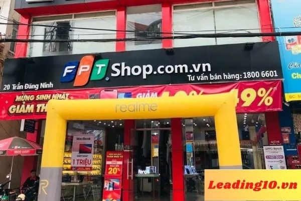 Không gian trưng bày sang trọng tại FPT Shop