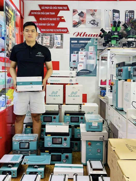 Không gian làm việc chuyên nghiệp tại Linhkienzopo