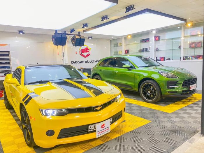 Hình ảnh quy trình phủ ceramic tỉ mỉ tại Car Care Đà Lạt New