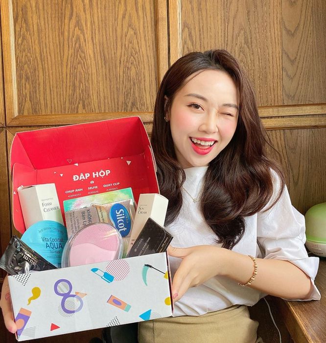 Lixibox ảnh 2 - Góc nhìn cận cảnh về những món quà làm đẹp được chăm chút tỉ mỉ