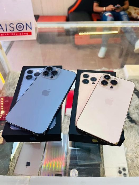 Không gian trưng bày hiện đại tại Huy Mobile