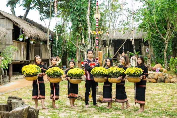 Cơm Lam Gà Nướng Bazan - Pleiku - Ảnh 2