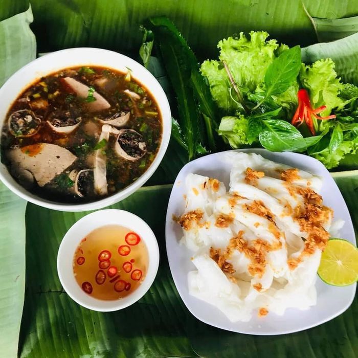 Nhà Hàng Tường Dung ảnh 1 - Khung hình đẹp mắt về không gian ẩm thực đẳng cấp, nơi mỗi góc nhỏ đều toát lên vẻ sang trọng và tinh tế.